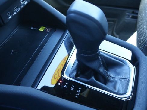 Certified 2025 Subaru Forester Premium image 27