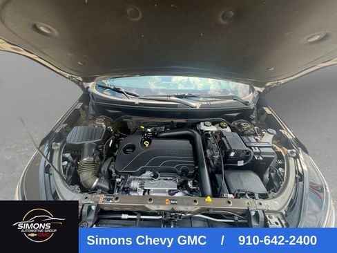 Used 2023 Chevrolet Equinox Premier AWD/4WD image 19
