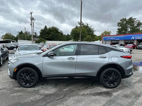 Used 2025 Buick Envista Sport Touring image 9