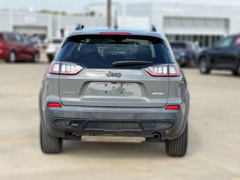 Used 2020 Jeep Cherokee Latitude w/ Quick Order Package 26F North AWD/4WD image 7