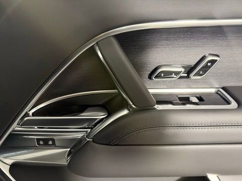New 2026 Land Rover Range Rover SE image 30