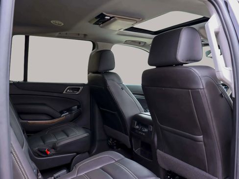 Used 2019 GMC Yukon XL Denali image 35