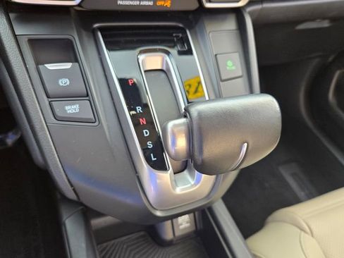 Used 2018 Honda CR-V Touring image 19