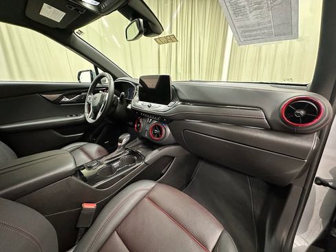 Certified 2025 Chevrolet Blazer RS image 17