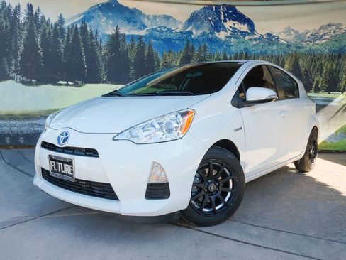 Used 2014 Toyota Prius C Three FWD image 1