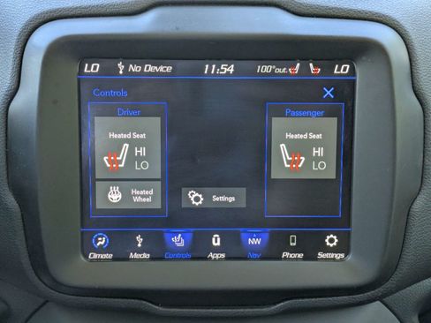 Used 2023 Jeep Renegade Trailhawk w/ Trailhawk Elite Group AWD/4WD image 11