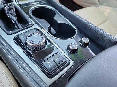Used 2022 Nissan Maxima Platinum w/ Sport Mat Group FWD image 25