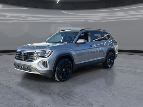 New 2026 Volkswagen Atlas SE FWD image 3