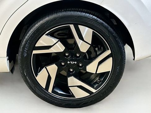 Used 2023 Kia Soul GT-Line w/ GT-Line Technology Package FWD image 6