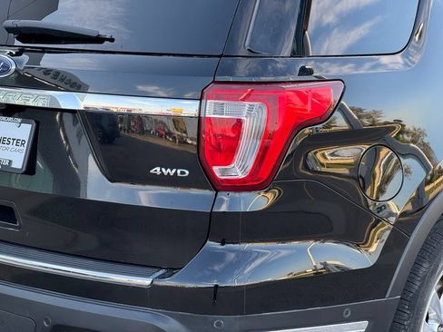 Used 2018 Ford Explorer Limited w/ Equipment Group 301A AWD/4WD image 42