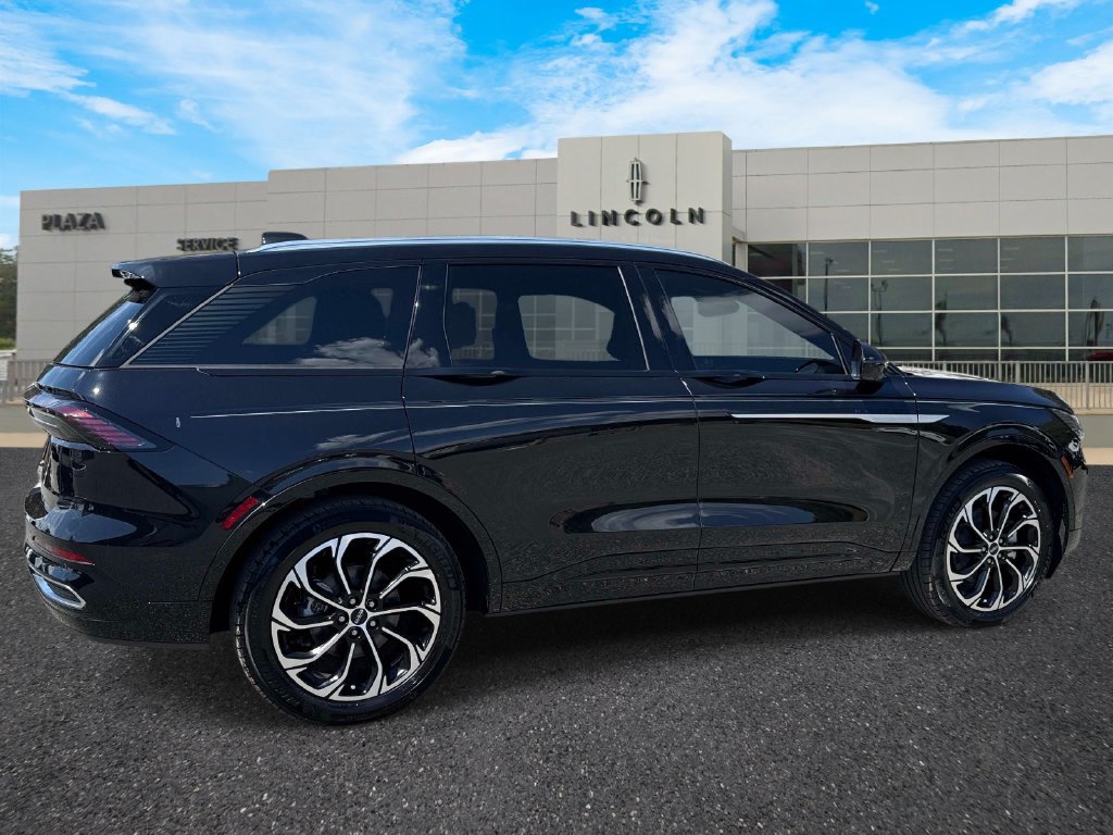 New 2026 Lincoln Nautilus Reserve AWD/4WD image 3