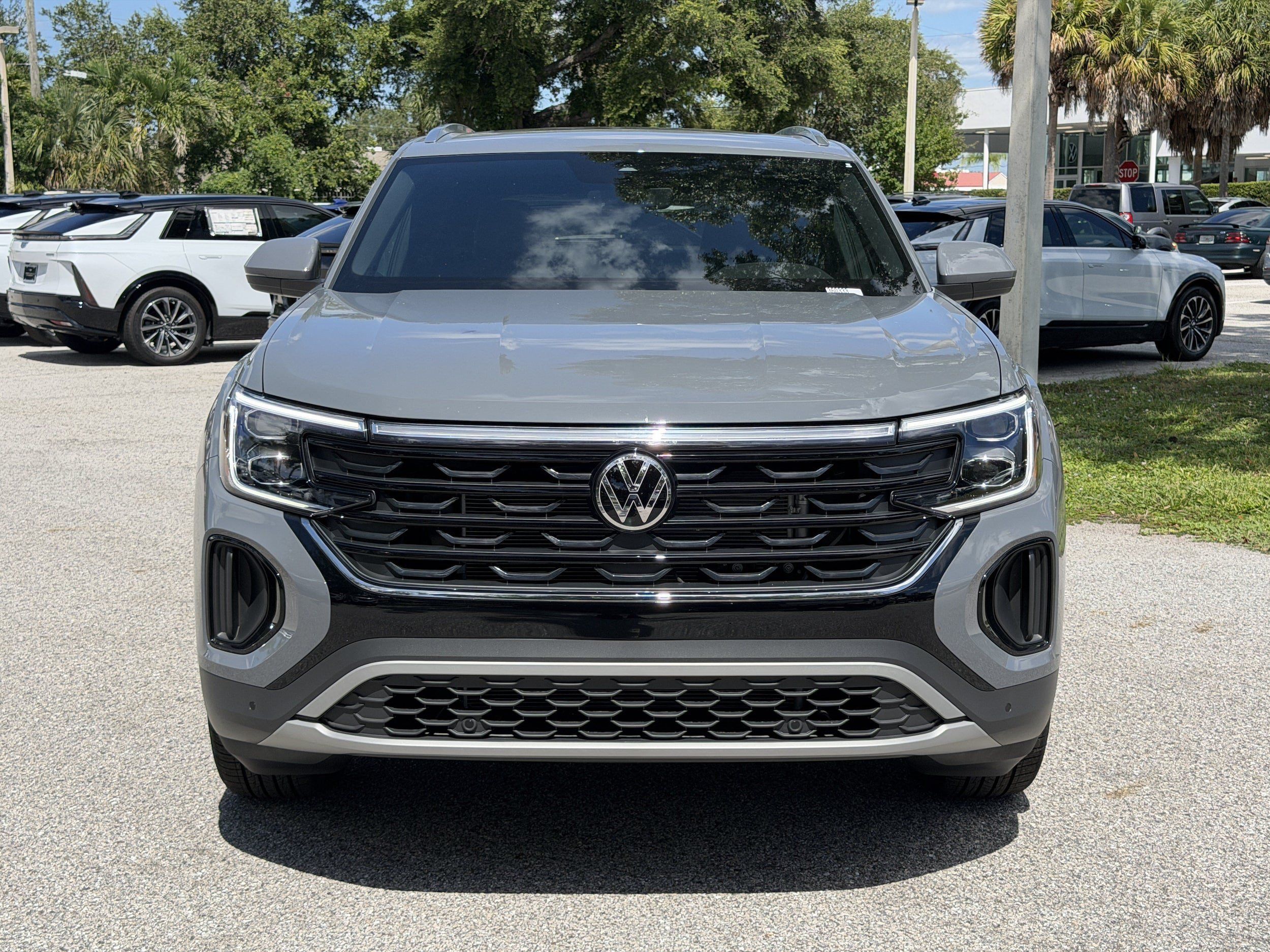 New 2026 Volkswagen Atlas Cross Sport SE FWD image 2