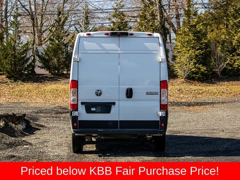 Used 2025 RAM ProMaster 2500 w/ Convenience Group image 7
