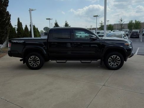 Used 2023 Toyota Tacoma TRD Sport AWD/4WD image 6
