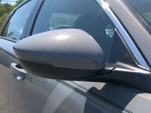 Used 2024 Honda Accord Touring image 11