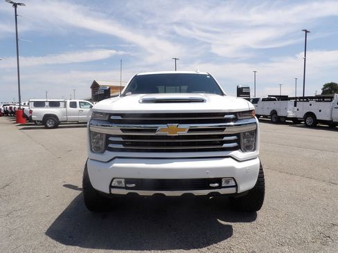 Used 2023 Chevrolet Silverado 2500 High Country w/ Z71 Off-Road Package AWD/4WD image 12