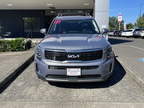 Used 2022 Kia Telluride EX w/ EX Premium Package AWD/4WD image 2