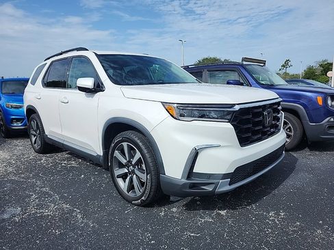 Used 2023 Honda Pilot Elite image 1