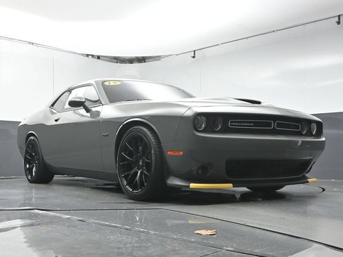 Used 2019 Dodge Challenger R/T w/ Performance Plus Package RWD image 28