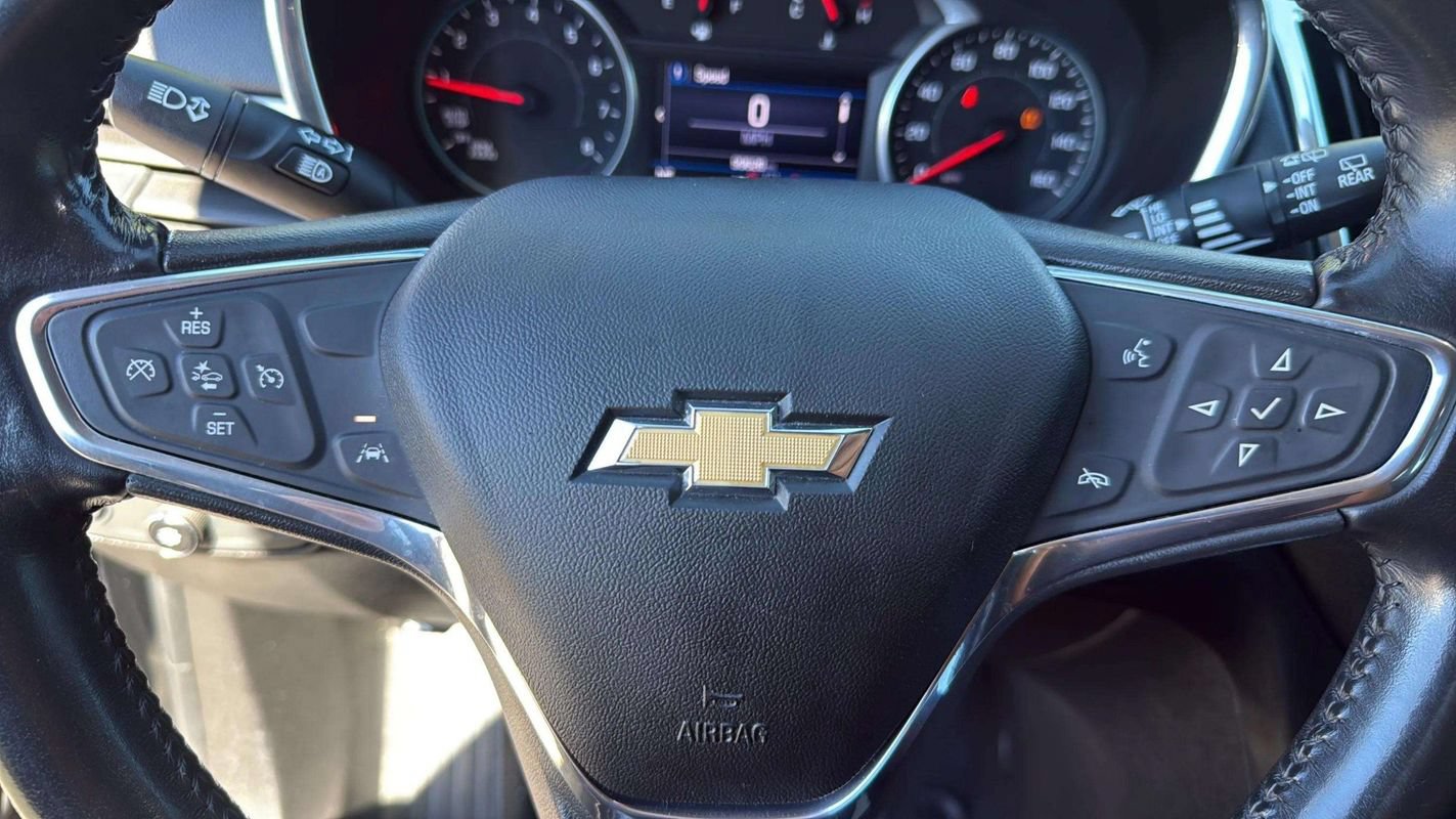 Used 2020 Chevrolet Equinox LT w/ Midnight Edition FWD image 11