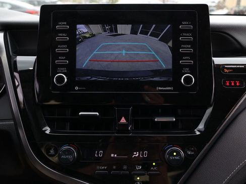 Used 2024 Toyota Camry SE image 29