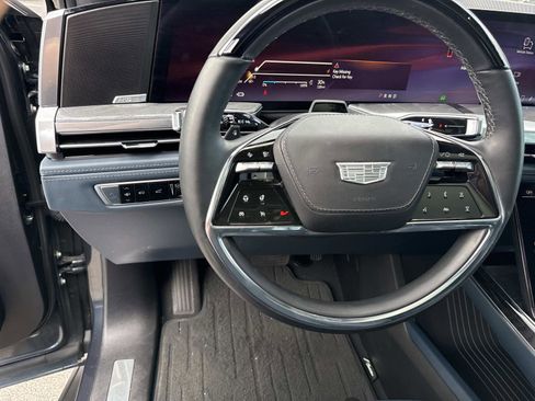 Certified 2025 Cadillac Escalade IQ Luxury 2 w/ LPO, Premium Carpet Package image 30