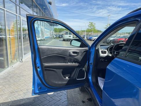 Used 2019 Jeep Compass Latitude w/ Popular Equipment Group AWD/4WD image 20