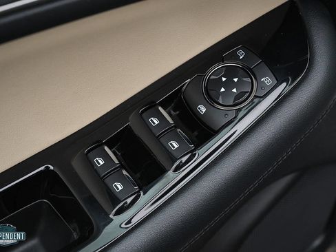 Used 2019 Ford Edge SEL w/ Equipment Group 201A image 18