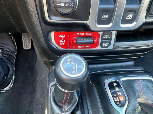 Used 2022 Jeep Wrangler Rubicon w/ LED Lighting Group image 32