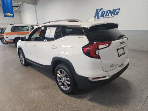 Certified 2024 GMC Terrain SLT AWD/4WD image 4