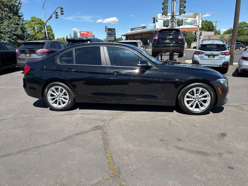 Used 2016 BMW 320i xDrive Sedan AWD/4WD image 9