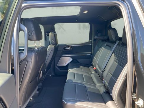 Used 2025 GMC Sierra EV Denali AWD/4WD image 14