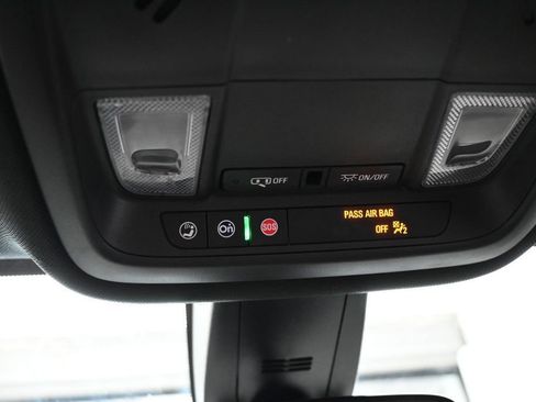 Used 2023 Chevrolet Traverse LT FWD image 31
