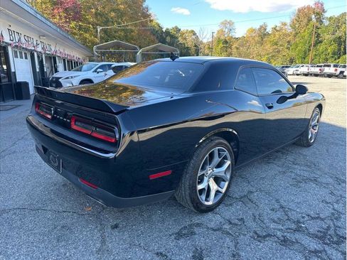 Used 2016 Dodge Challenger SXT Plus image 6