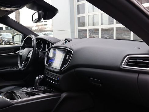 Used 2019 Maserati Ghibli image 15