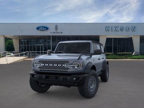 New 2025 Ford Bronco Badlands w/ Sasquatch Package image 2