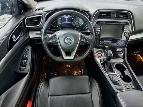 Used 2019 Nissan Maxima 3.5 SL w/ Floor Mat Group FWD image 3
