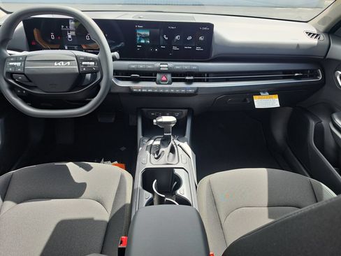 New 2026 Kia K4 FWD image 11