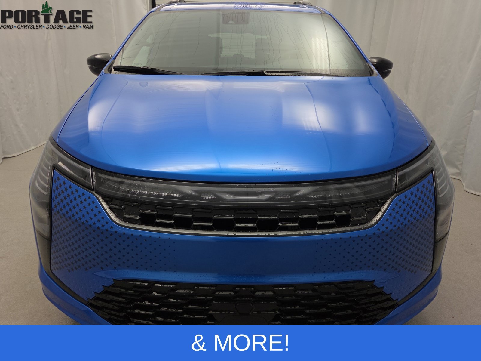 New 2027 Chrysler Pacifica Select AWD/4WD image 2