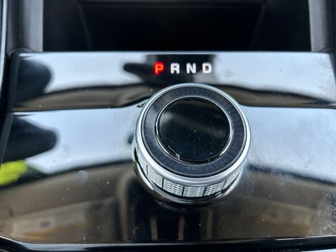 Used 2023 Jeep Grand Cherokee L Limited RWD image 33