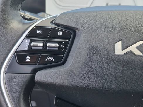 Certified 2024 Kia EV6 Light AWD/4WD image 19
