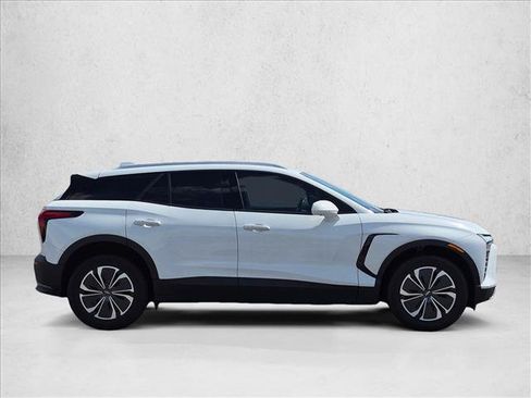 Certified 2024 Chevrolet Blazer EV LT AWD/4WD image 4
