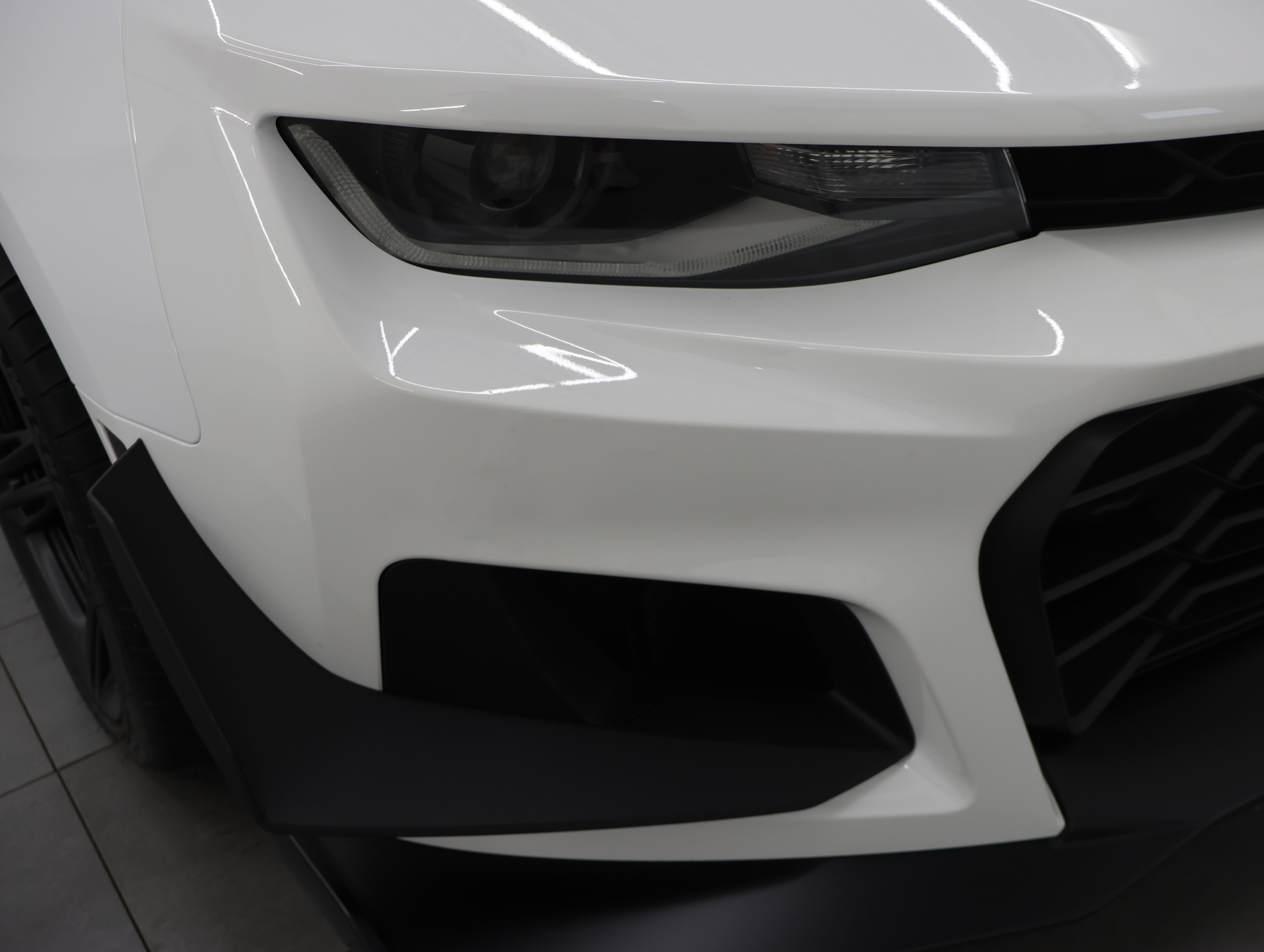 Used 2020 Chevrolet Camaro ZL1 RWD image 23