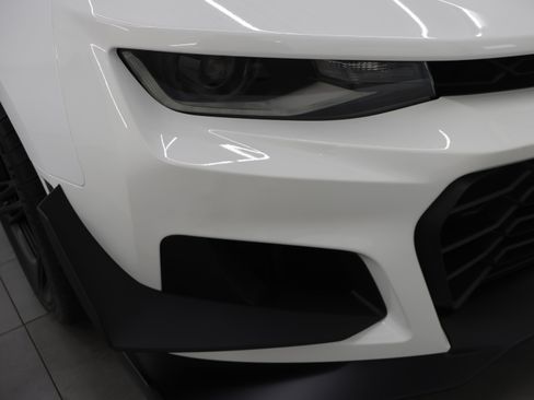 Used 2020 Chevrolet Camaro ZL1 RWD image 23