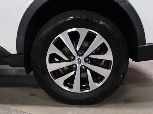 Used 2020 Subaru Outback Premium image 31