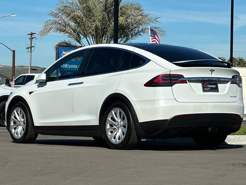 Used 2020 Tesla Model X Performance image 6