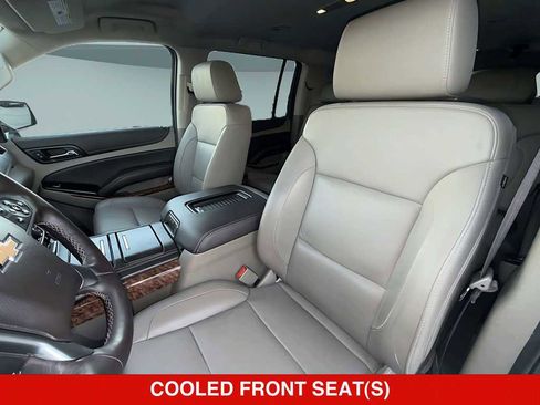 Used 2020 Chevrolet Suburban Premier RWD image 11