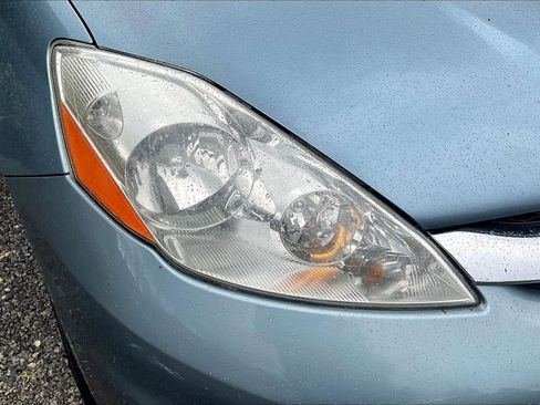 Used 2006 Toyota Sienna XLE Limited AWD/4WD image 32
