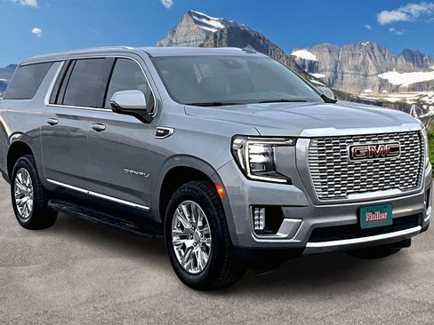 Used 2024 GMC Yukon XL Denali image 12