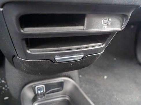 New 2026 Chrysler Pacifica Select AWD/4WD image 24